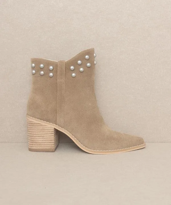 Alofi - Studded Collar Booties