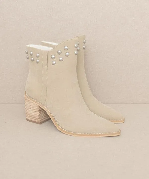 Alofi - Studded Collar Booties