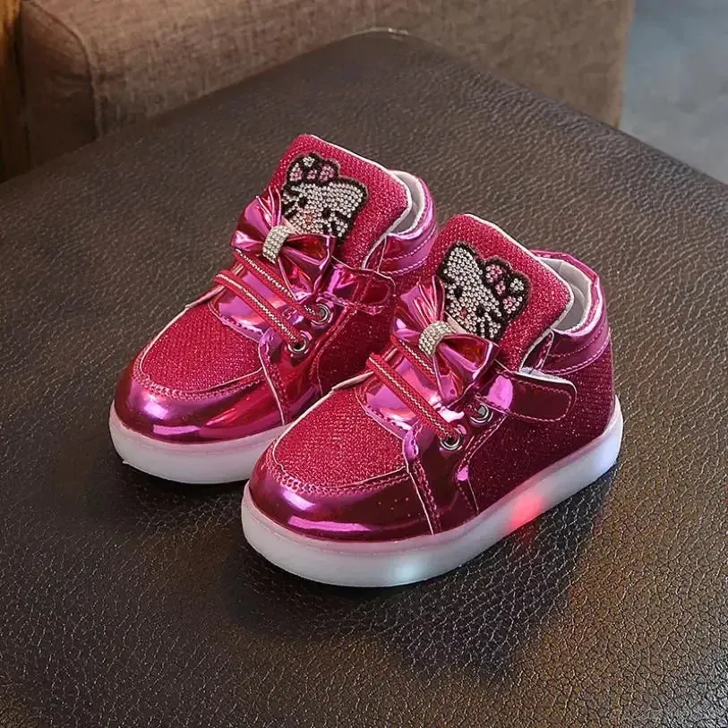 ARWEN&AJH GROUP مجموعة اروين التجاريه2024   New Children Luminous Shoes Boys Girls Sport Running Shoes Baby Flashing Lights Fashion Sneakers Toddler Little Kid  Sneakers