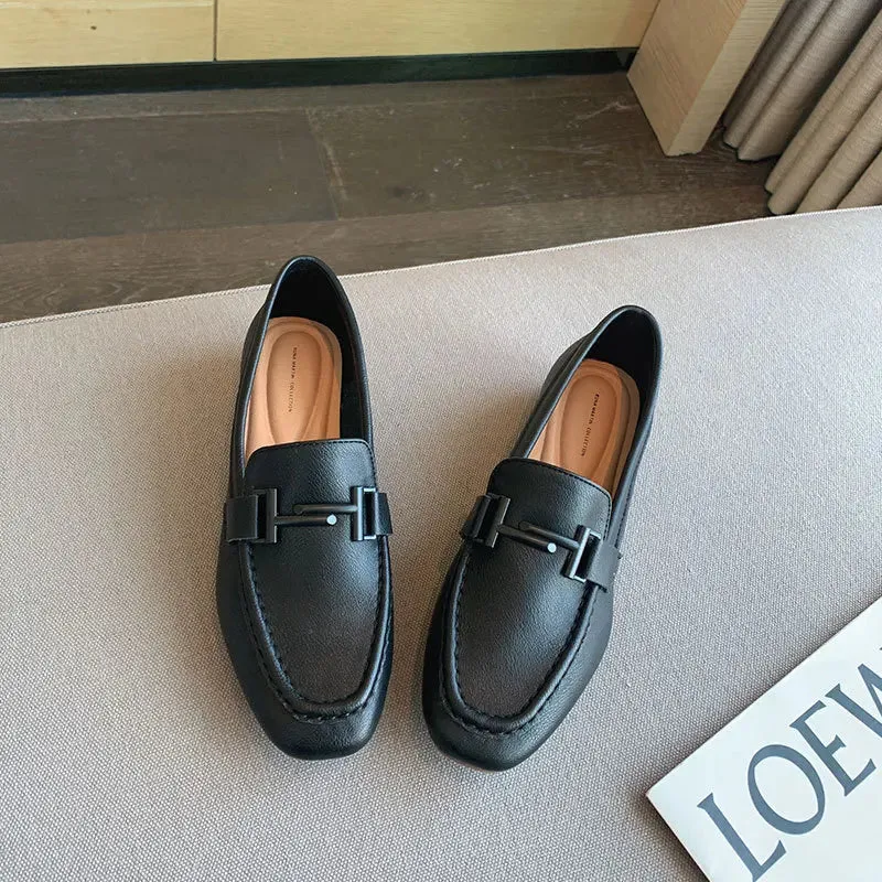 Big Size Women Loafers 2023 Spring Autumn New Designer Shoes for Women Fashion Casual Soft Sole Light Leather Shoe Ladies