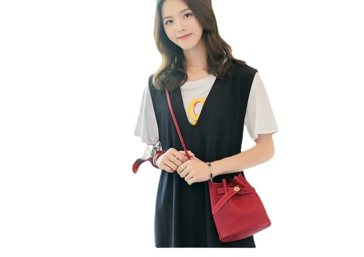 Guangzhou supply 2024 new simple bucket bag wide-band lock small bag Korean version casual solid color single shoulder