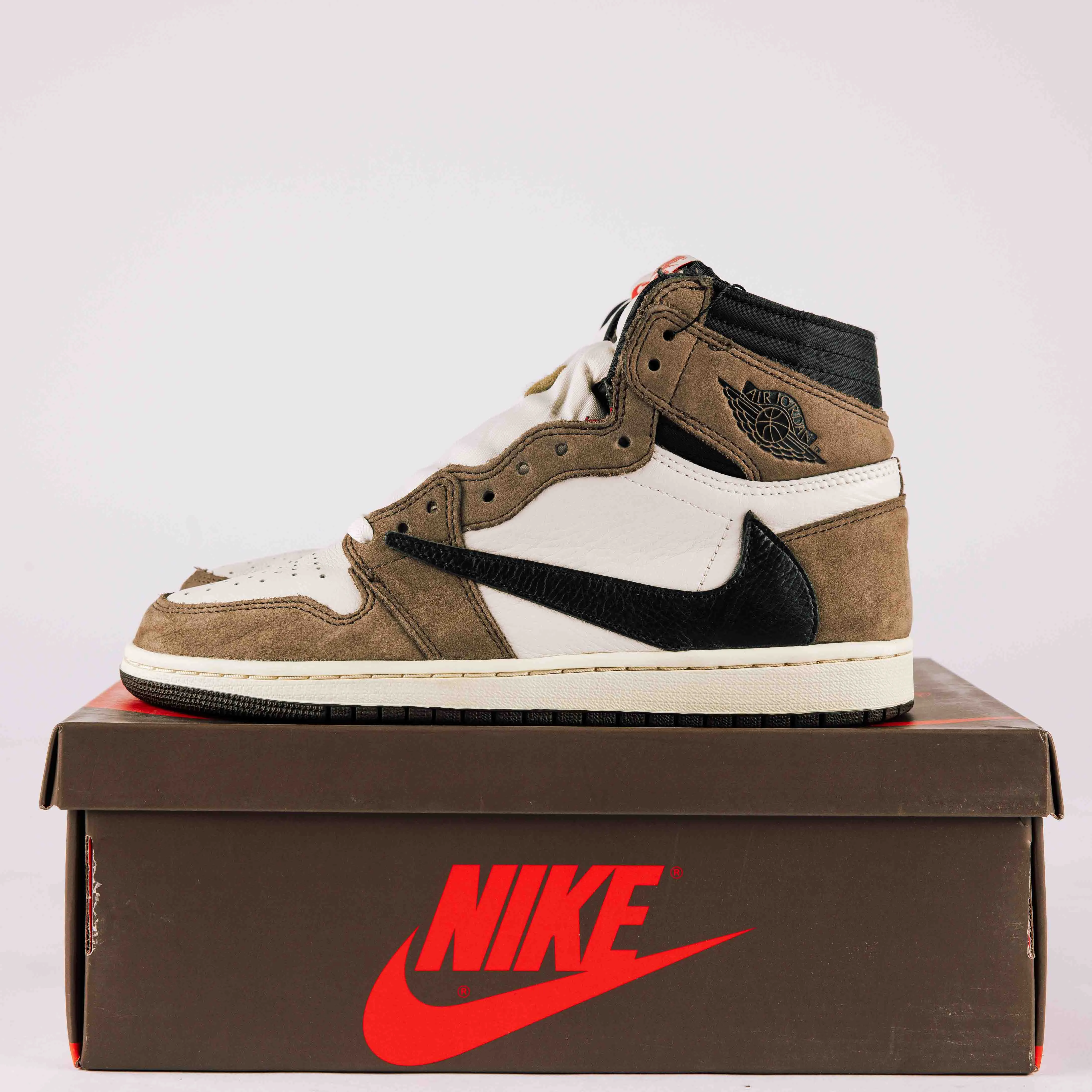 Jordan 1 Retro High OG SP Travis Scott Mocha - Used - 0131