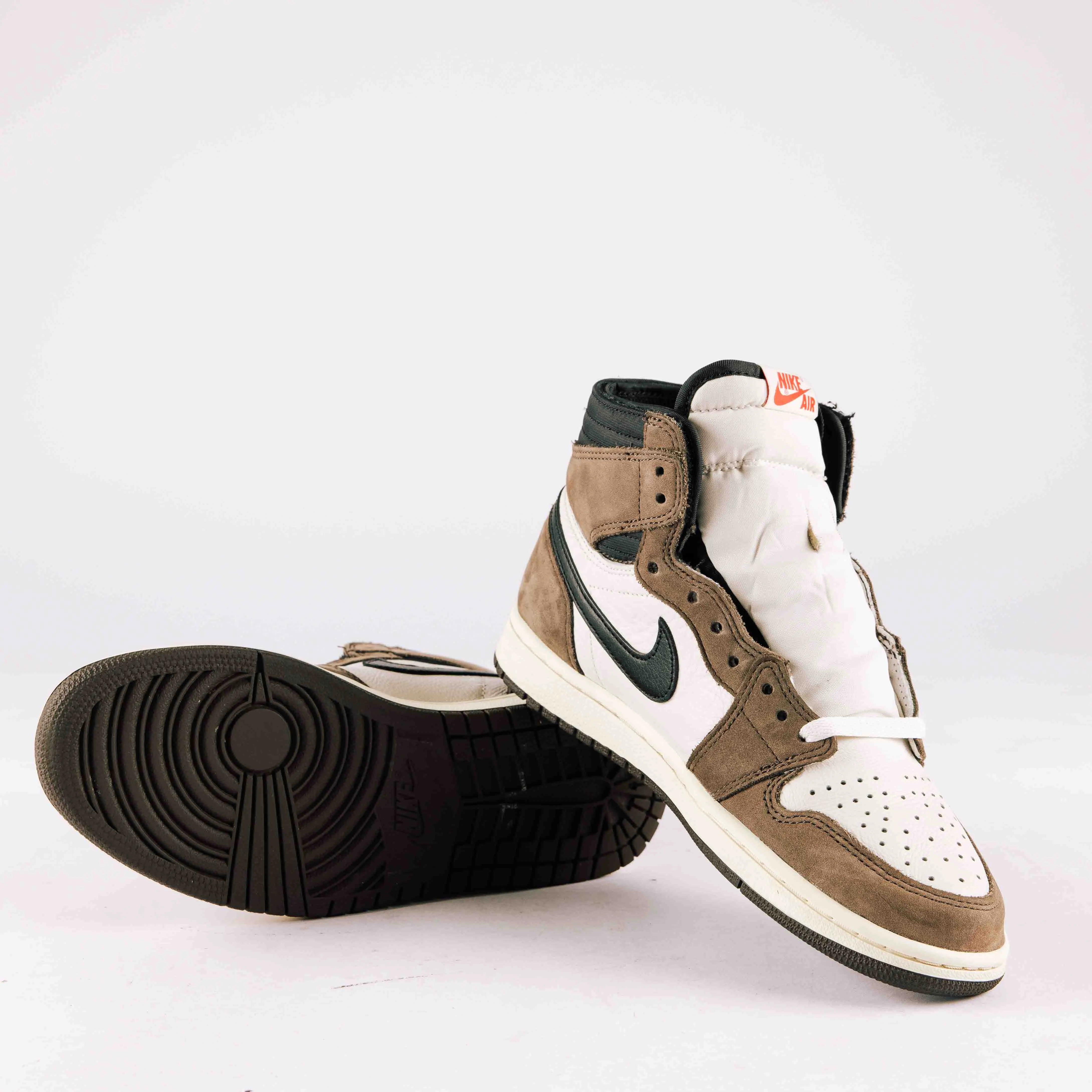 Jordan 1 Retro High OG SP Travis Scott Mocha - Used - 0131