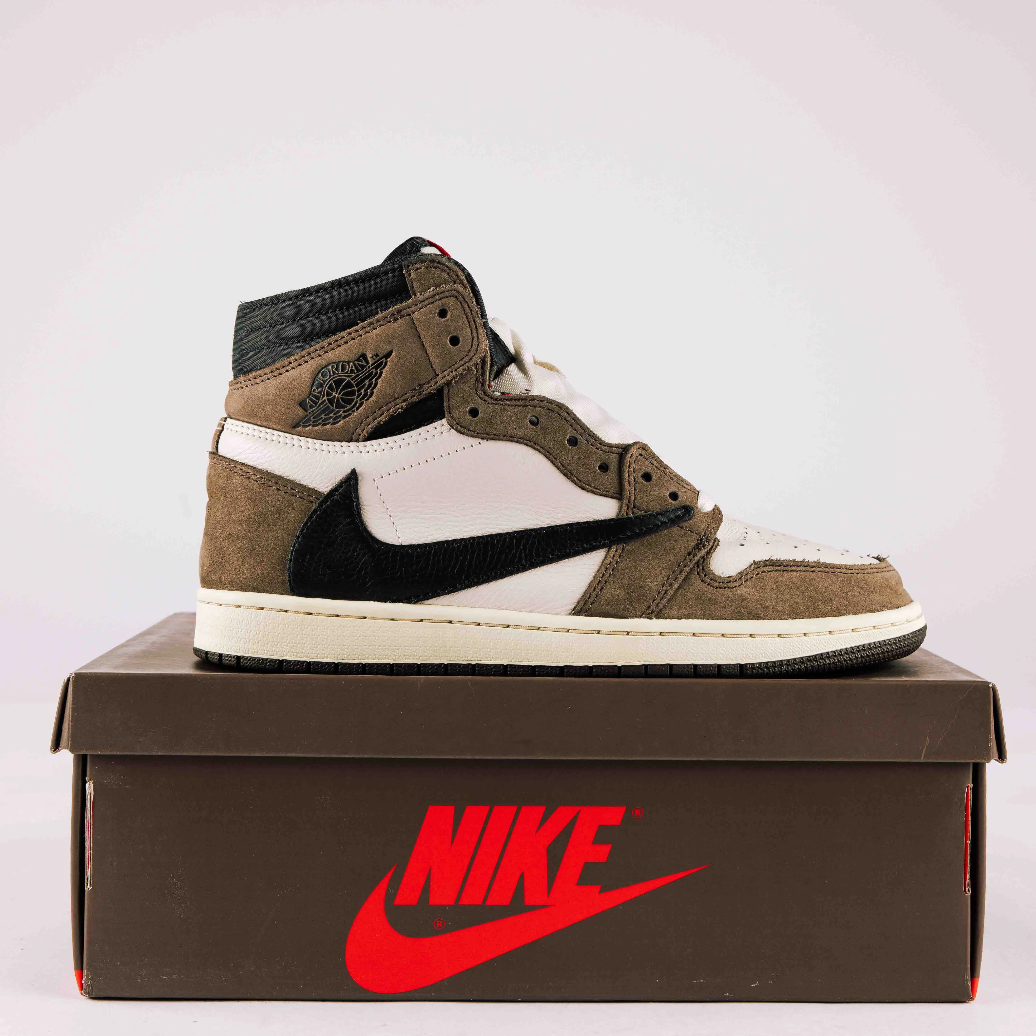 Jordan 1 Retro High OG SP Travis Scott Mocha - Used - 0131