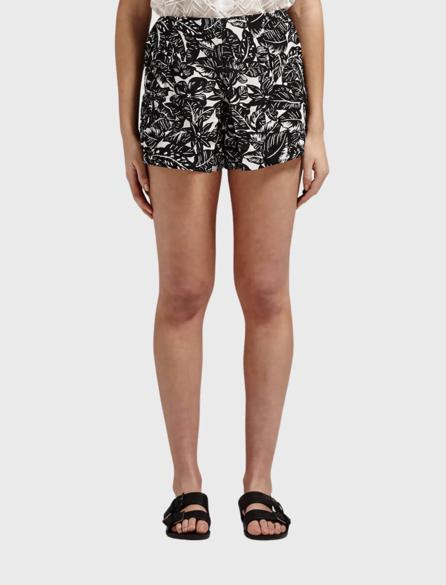 Marlana Palm Print Short