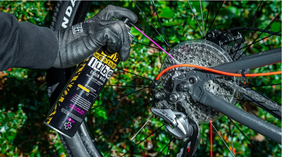 MUC-OFF BIKE DRY WEATHER LUBE AEROSOL SPRAY