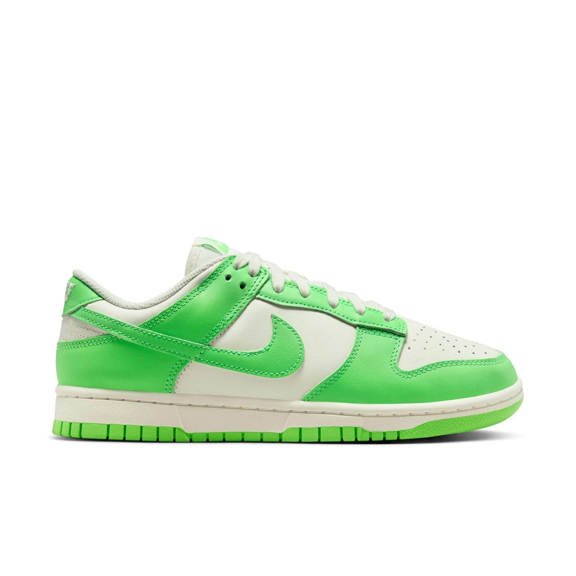 Nike Dunk Low "Green Strike" - Women's